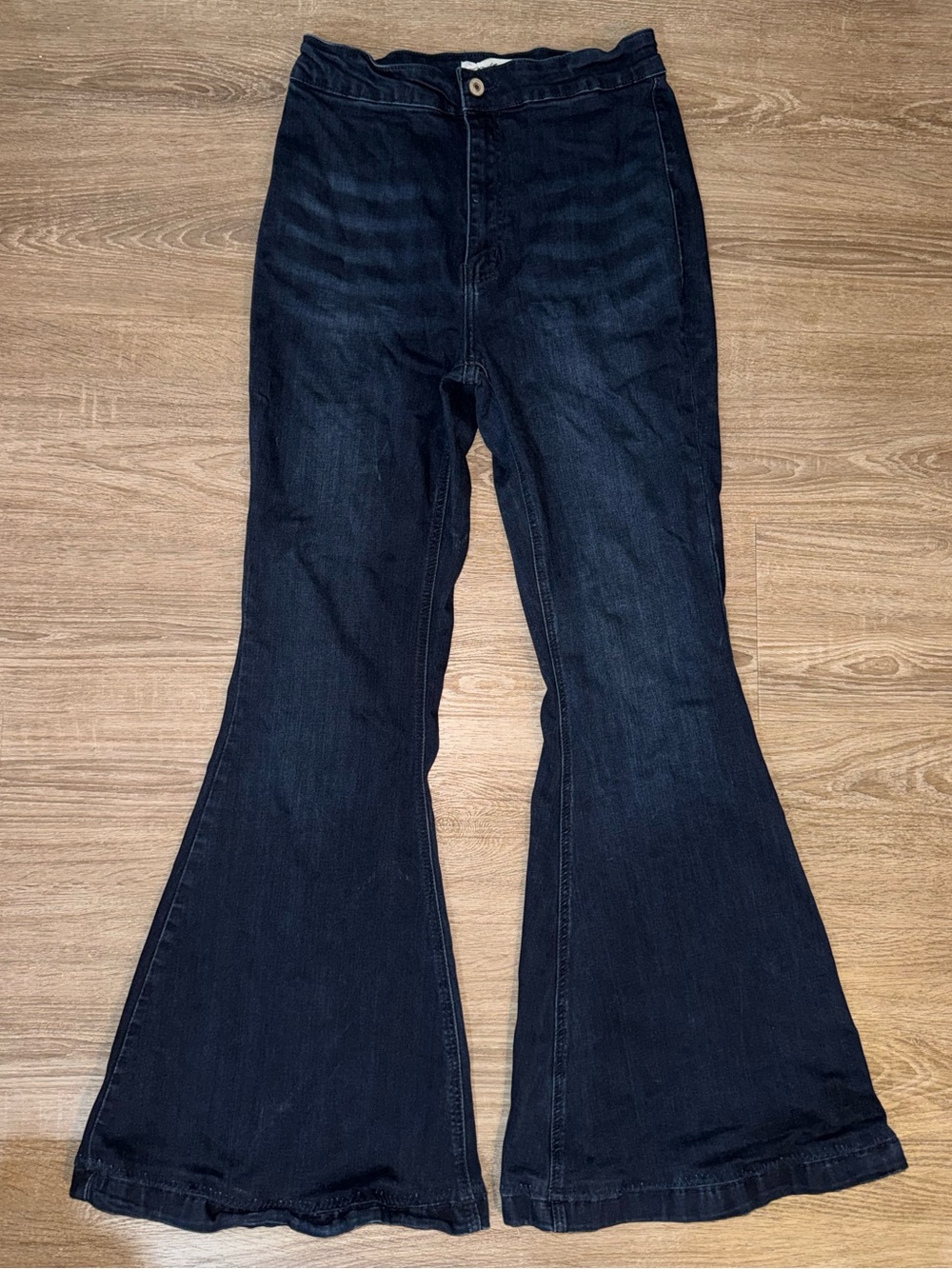 KanCan Dark Dark Wash High Rise Super Flare - Picture 4 of 4